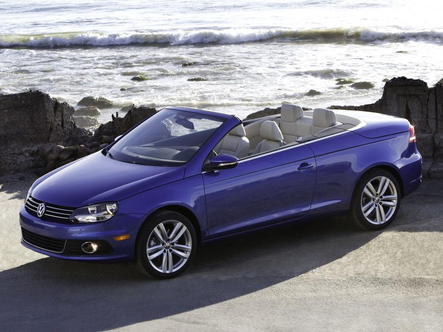  Volkswagen Eos 2.0 TSI 2010 года  (US) (фото 9 из 10)